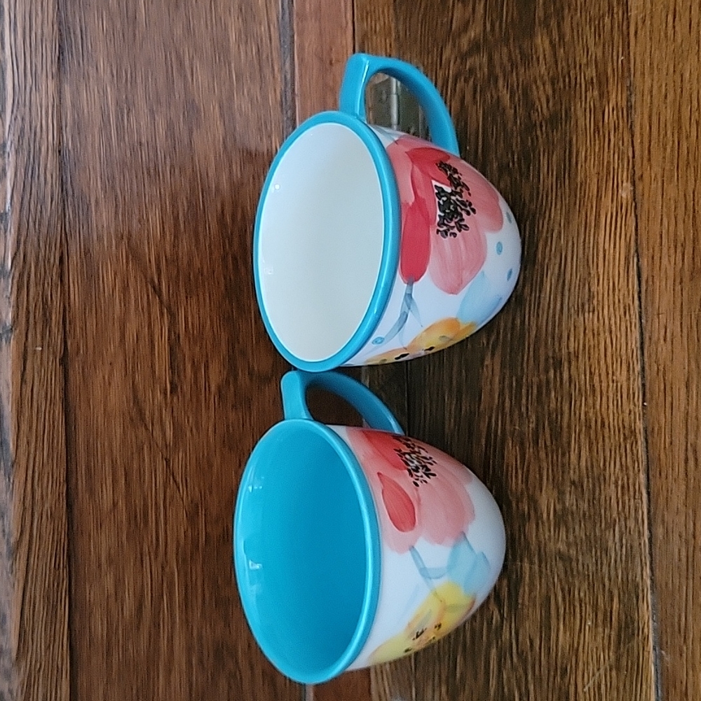 The Pioneer Woman ceramic mugs